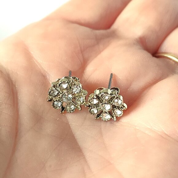 Clear rhinestone flower shaped earrings - stamped SAQ - Picture 3 of 8